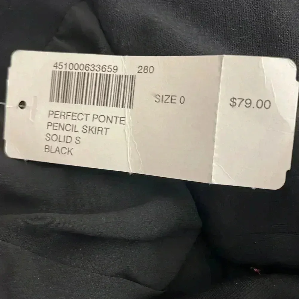 Chico's  SOLID PONTE PENCIL SKIRT Size 0/Small NEW with tags - Image 6
