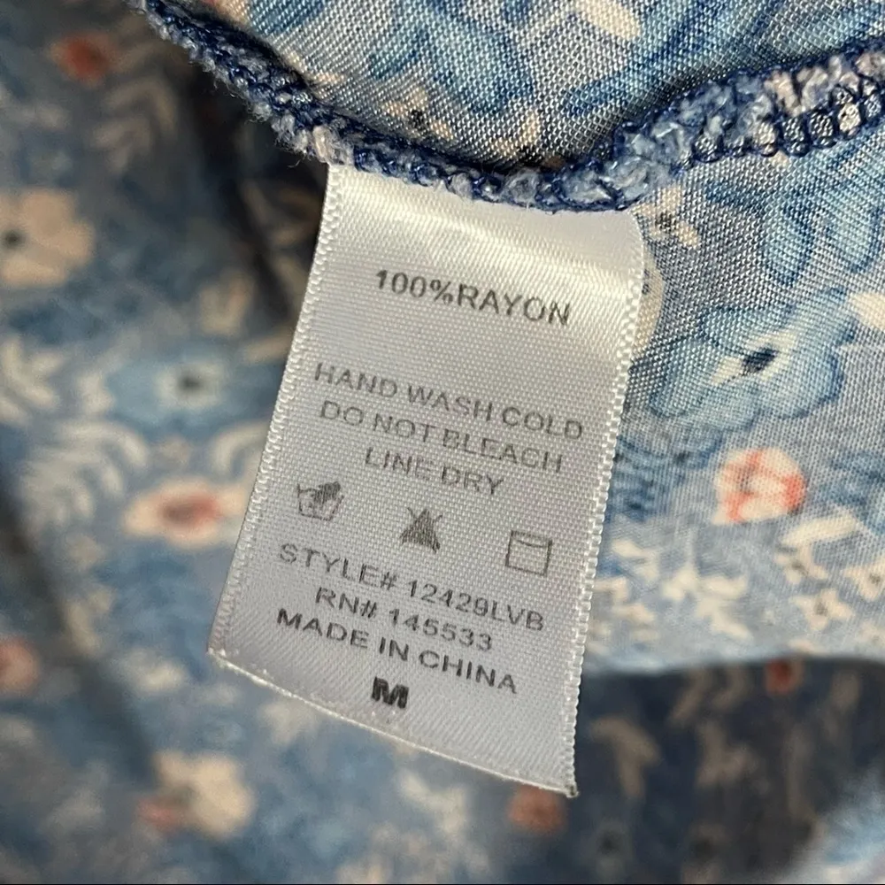 W5 Anthropologie Floral V-Neck‎ Flowy Top - Image 6