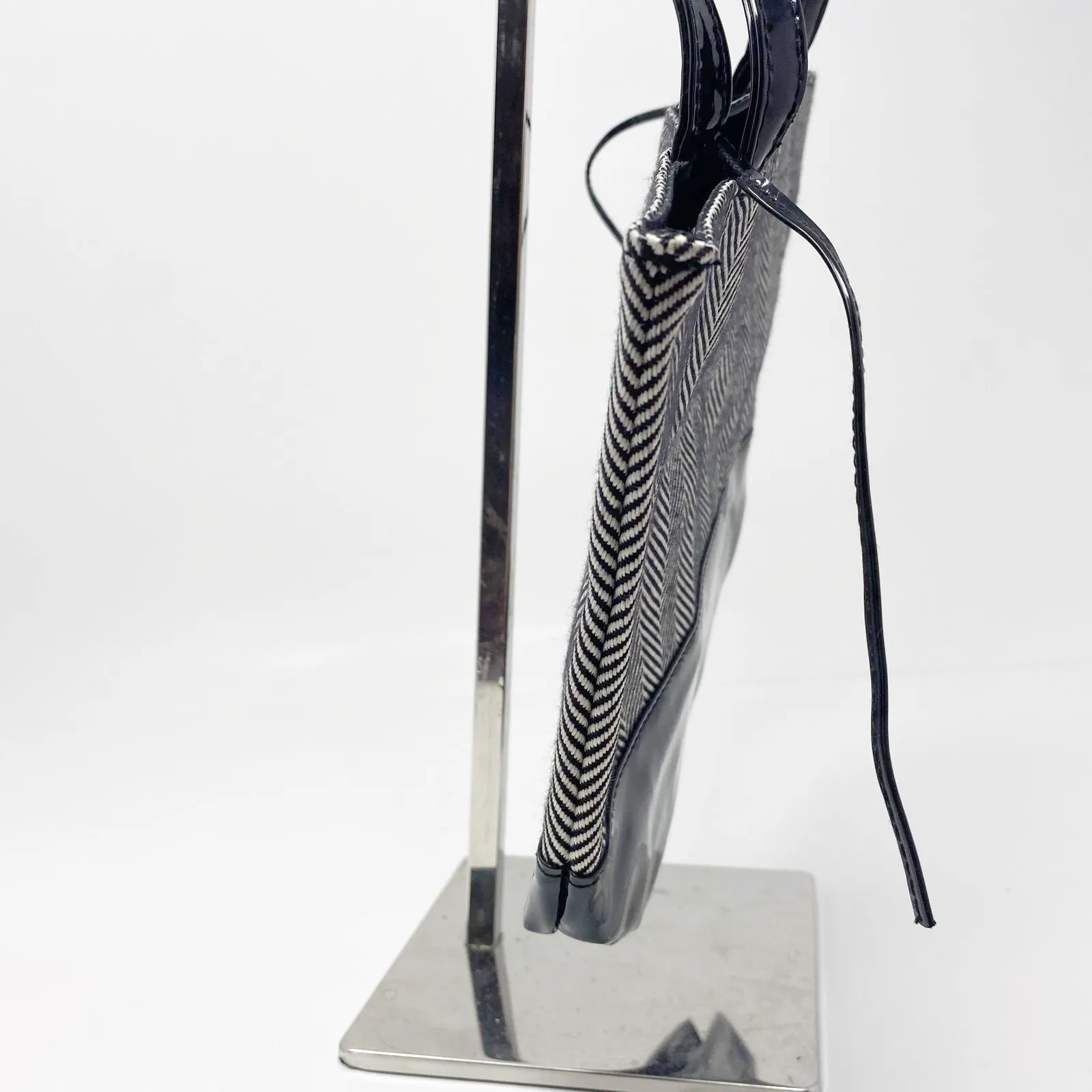 Vintage Black and White Chevron Handbag Tote - Image 3