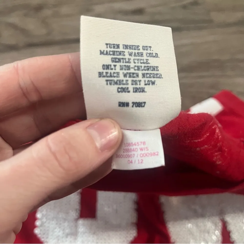 PINK Victoria’s Secret with 5th & Ocean White Sequins UW Red T-Shirt; Large - Image 6