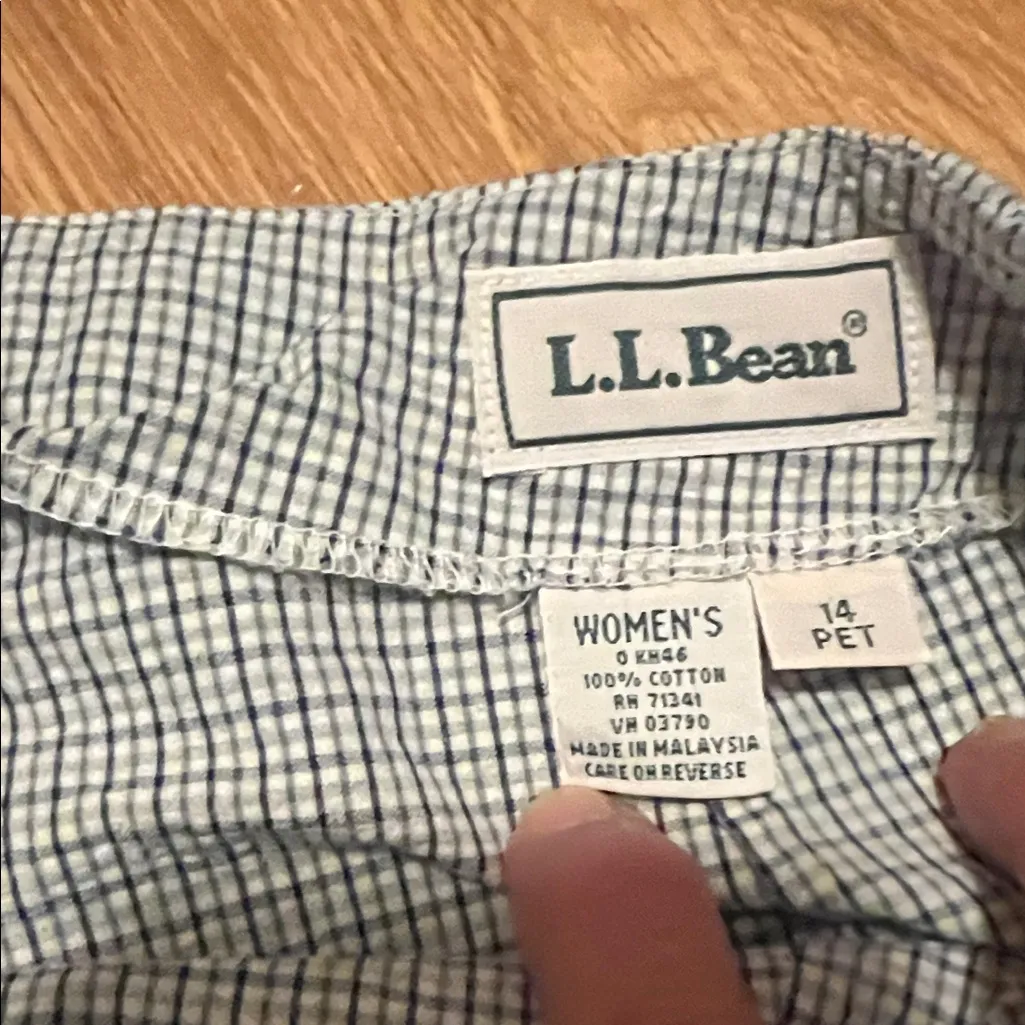 L.L. Bean Women's Gray Checkered Skort 14petite excellent condition Black Size 14P - Image 2