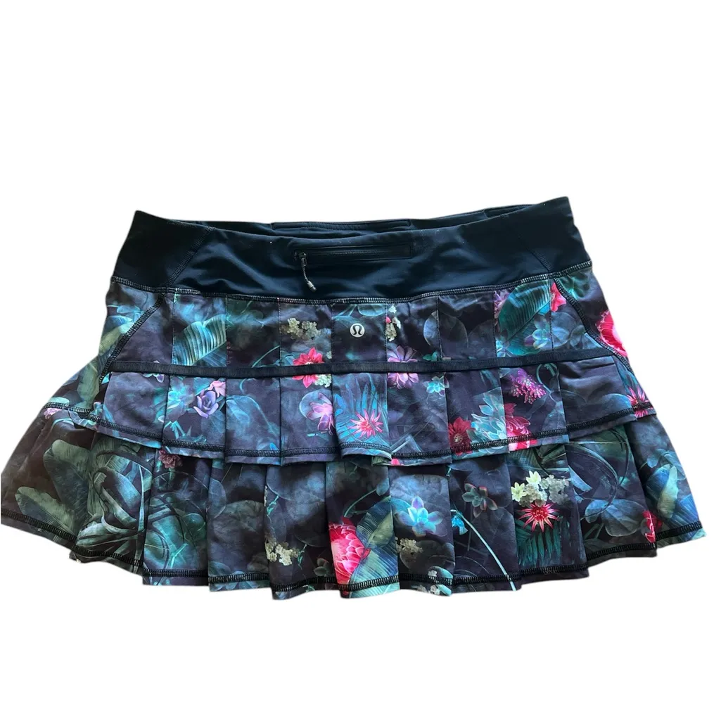 Lululemon‎ size 10 women’s Floral Athletic skort - Image 2