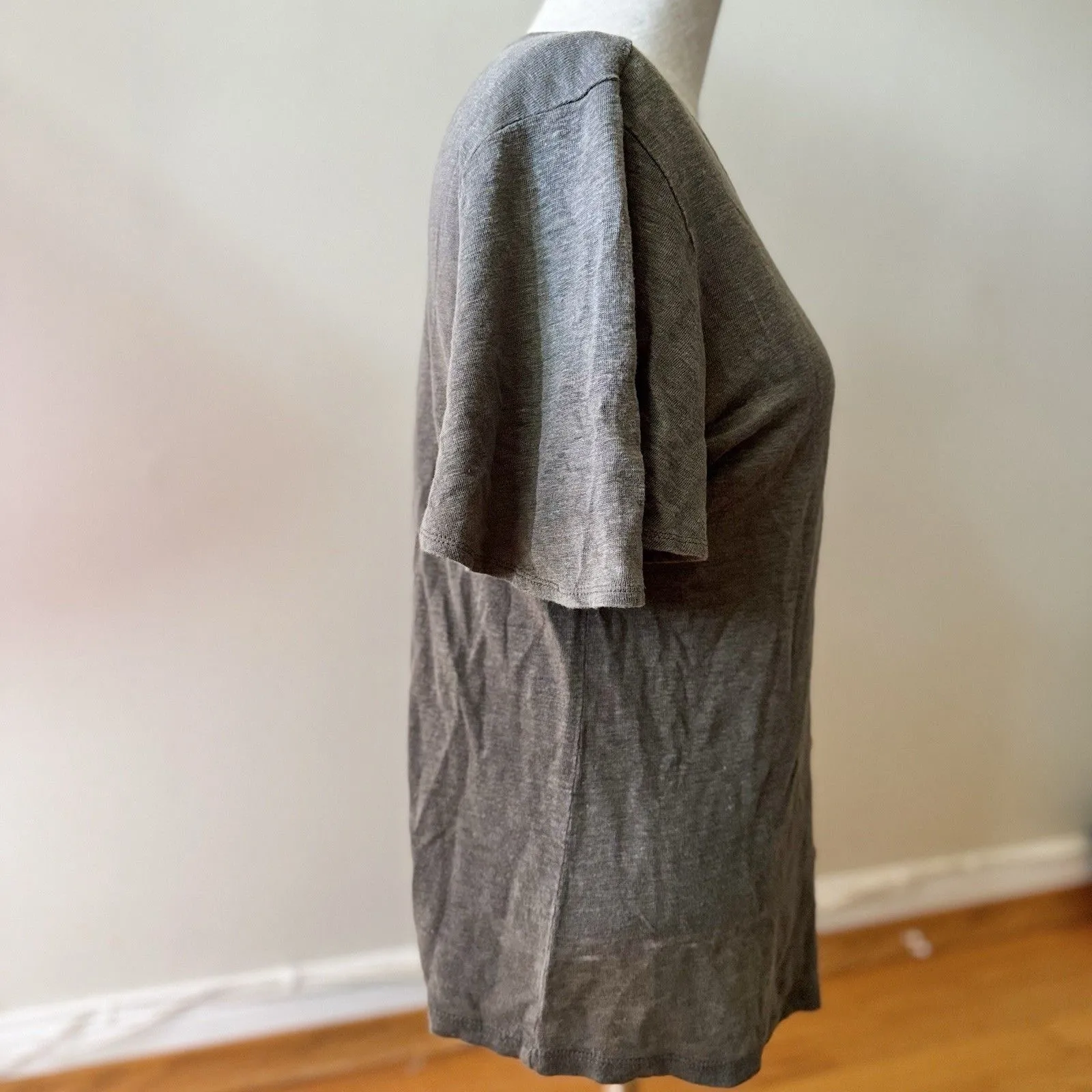 Christian Siriano Women’s 100% Linen Short Sleeve Pullover T - Image 4