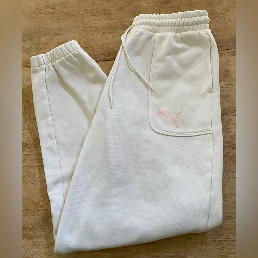 Puma Women’s Sz M Cream/Pink Ideal High-‎ Waist Logo Joggers - Image 4