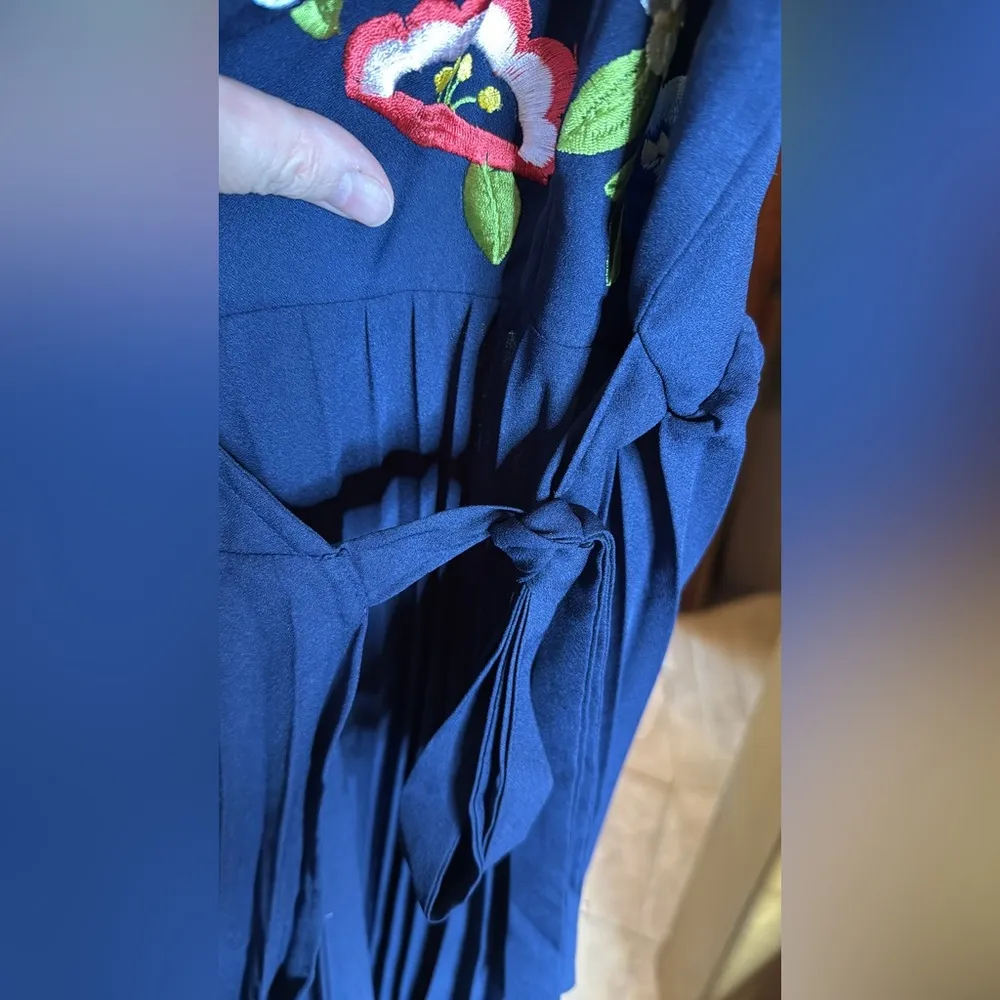 NWOT ASOS Navy Blue Floral Embroidered Pleated Wrap Dress Size 4P - Image 10