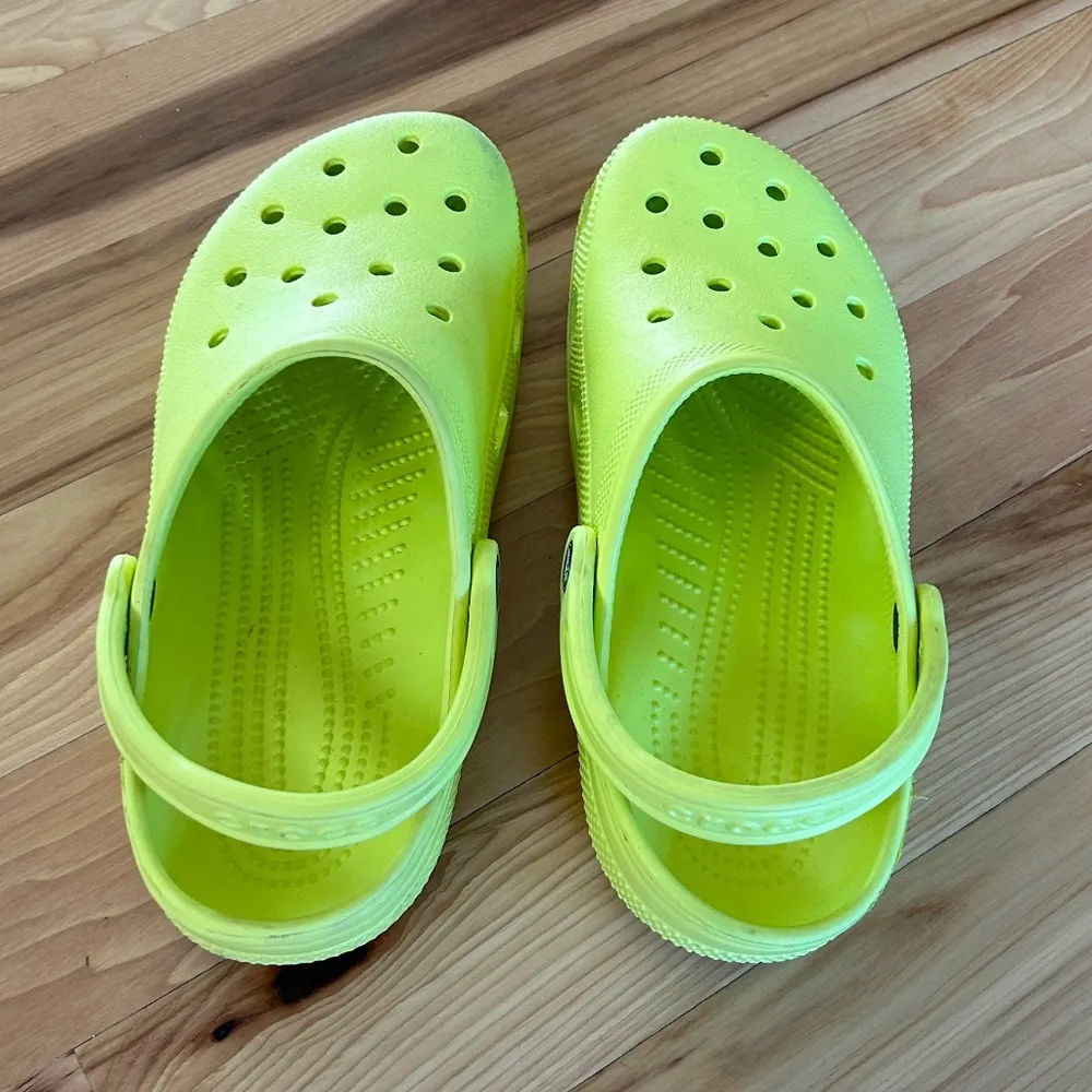 Crocs Classic Clog Acidity Yellow Mens 8 Womens 10 EUC - Image 6