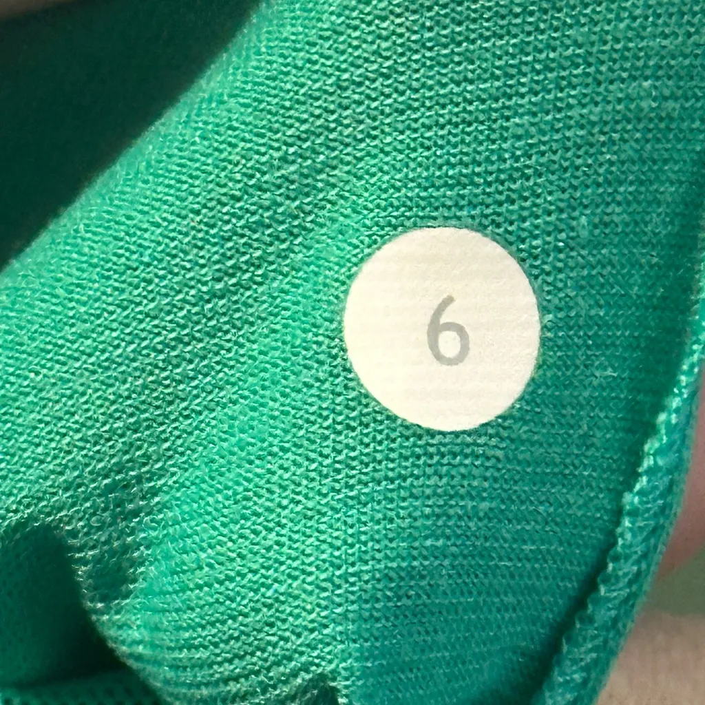 Lululemon tank top size 6 - Image 4