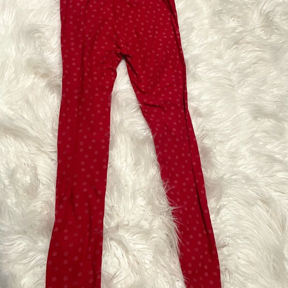LuLaRoe Red and Pink Polka Dot Leggings One Size. - Image 5