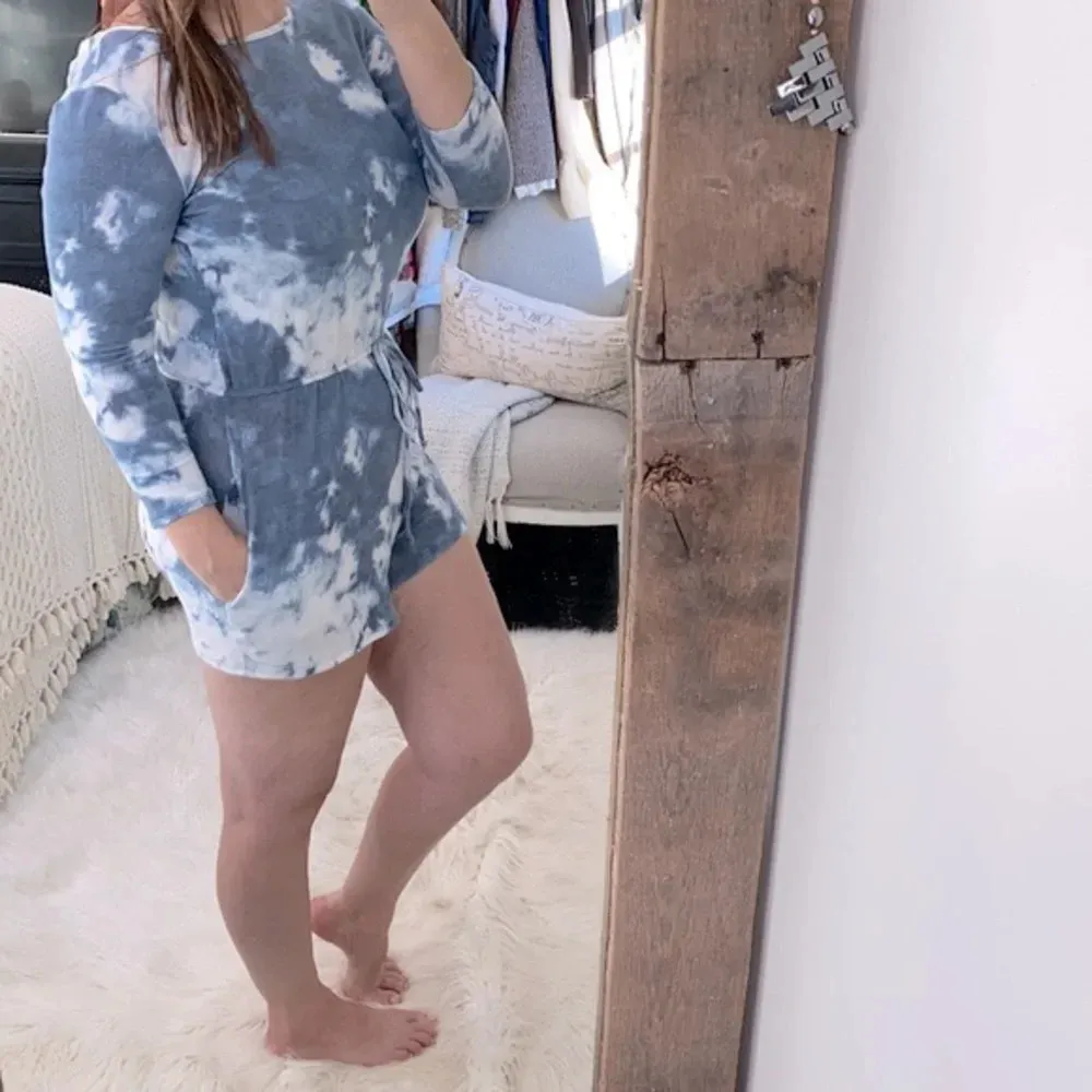 White birch blue tie dye cozy jersey romper size small - Image 3