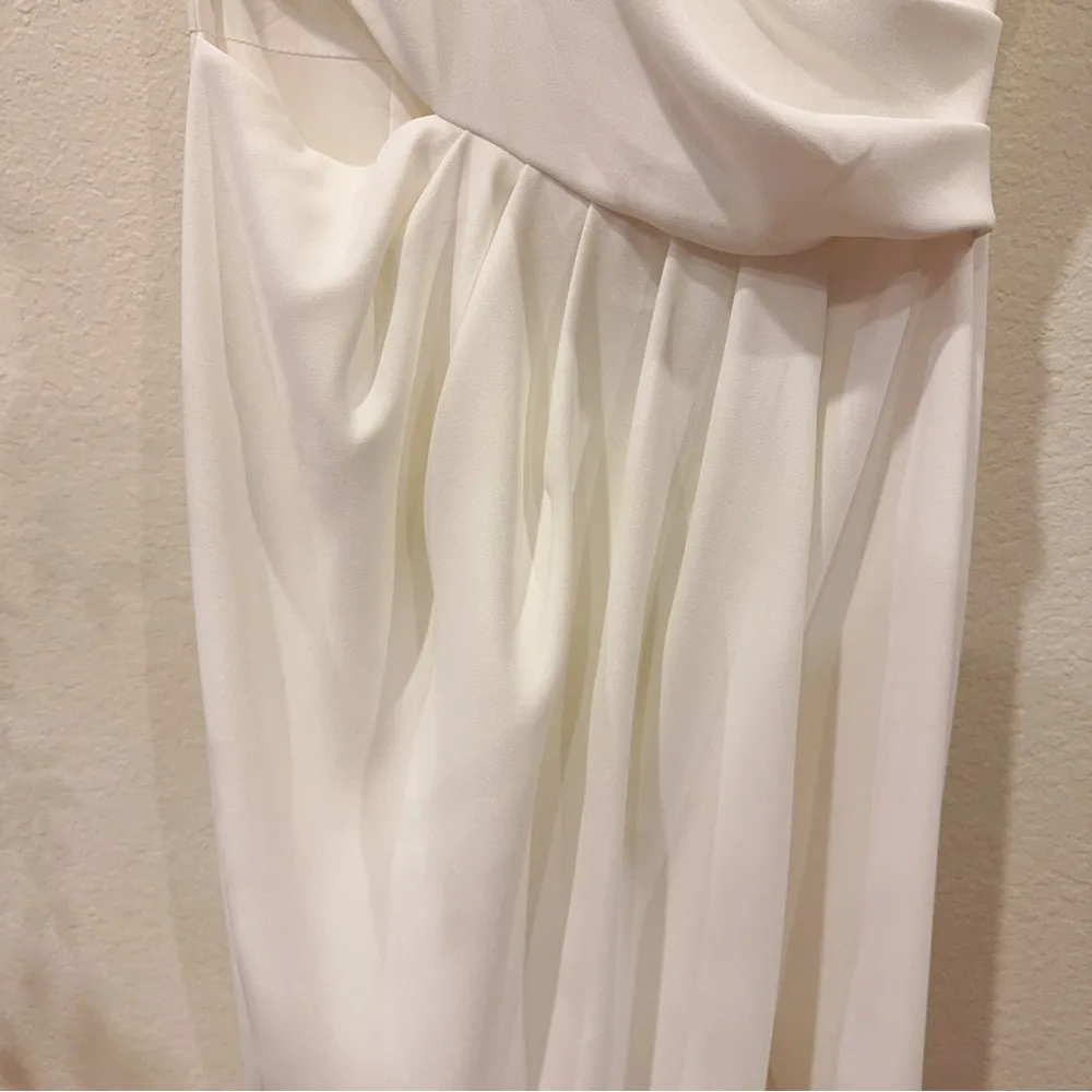Elliatt Hemispheric Gown in Ivory Size Small NWT - Image 4