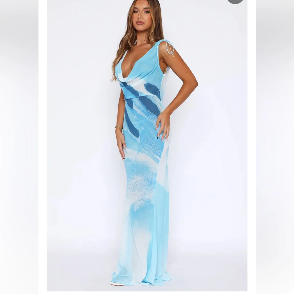 NWT White Fox Amore Backless Maxi Dress Aqua Blossom Vacation Cruise Medium - Image 2