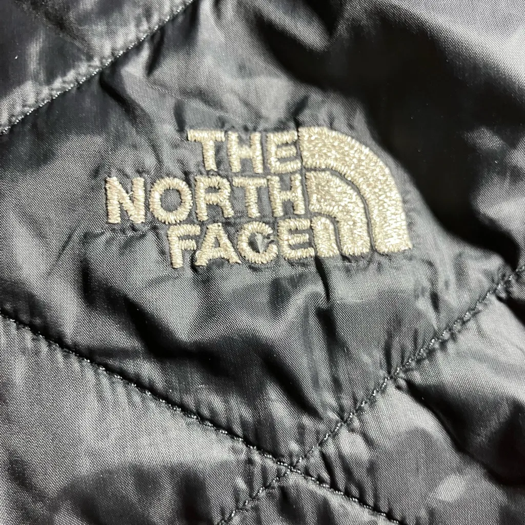 North Face black  Reversible Puffer Vest - Image 3