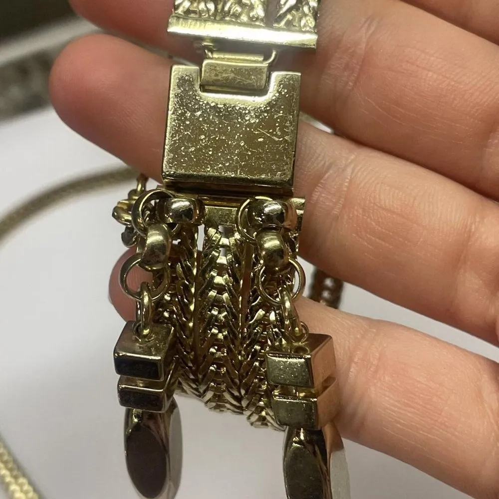 Women’s Gibson Series Signed Monet Necklace Chain / Bracelet Gold Tone Set - Image 10