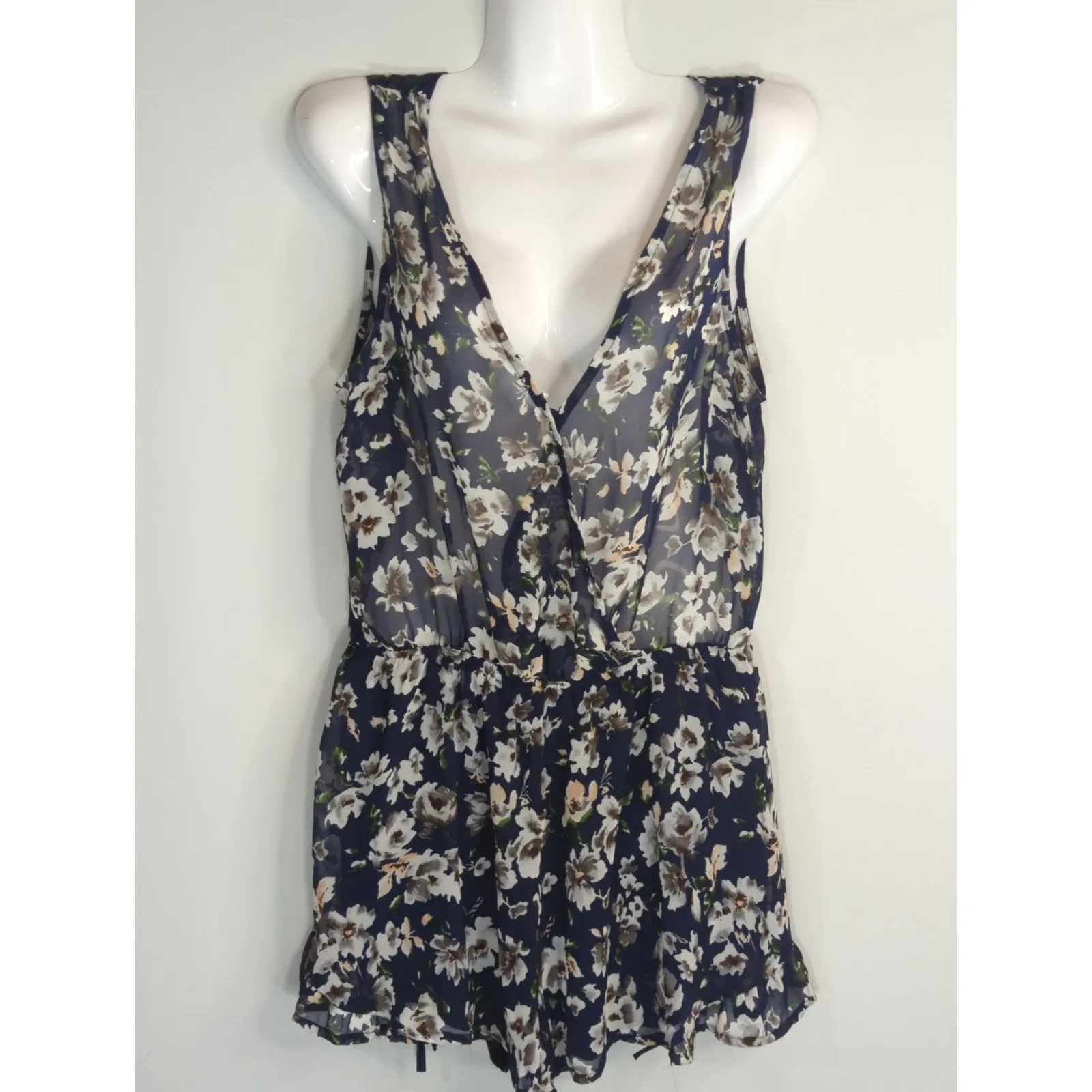 ASTR Navy Floral Sleeveless Romper‎ Womens M V-Neck Summer Weekend Playsuit - Image 2