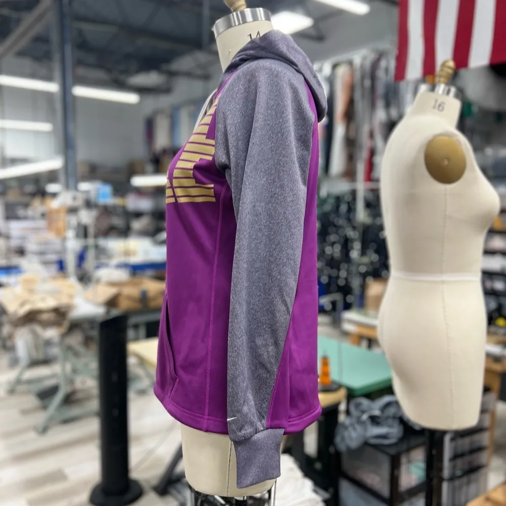 Nike Workout Hoodie M - Image 3