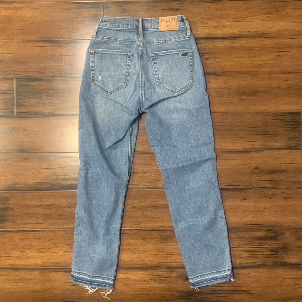 Hollister Distressed Boyfriend High-Rise Jeans - Size 00 - Image 7