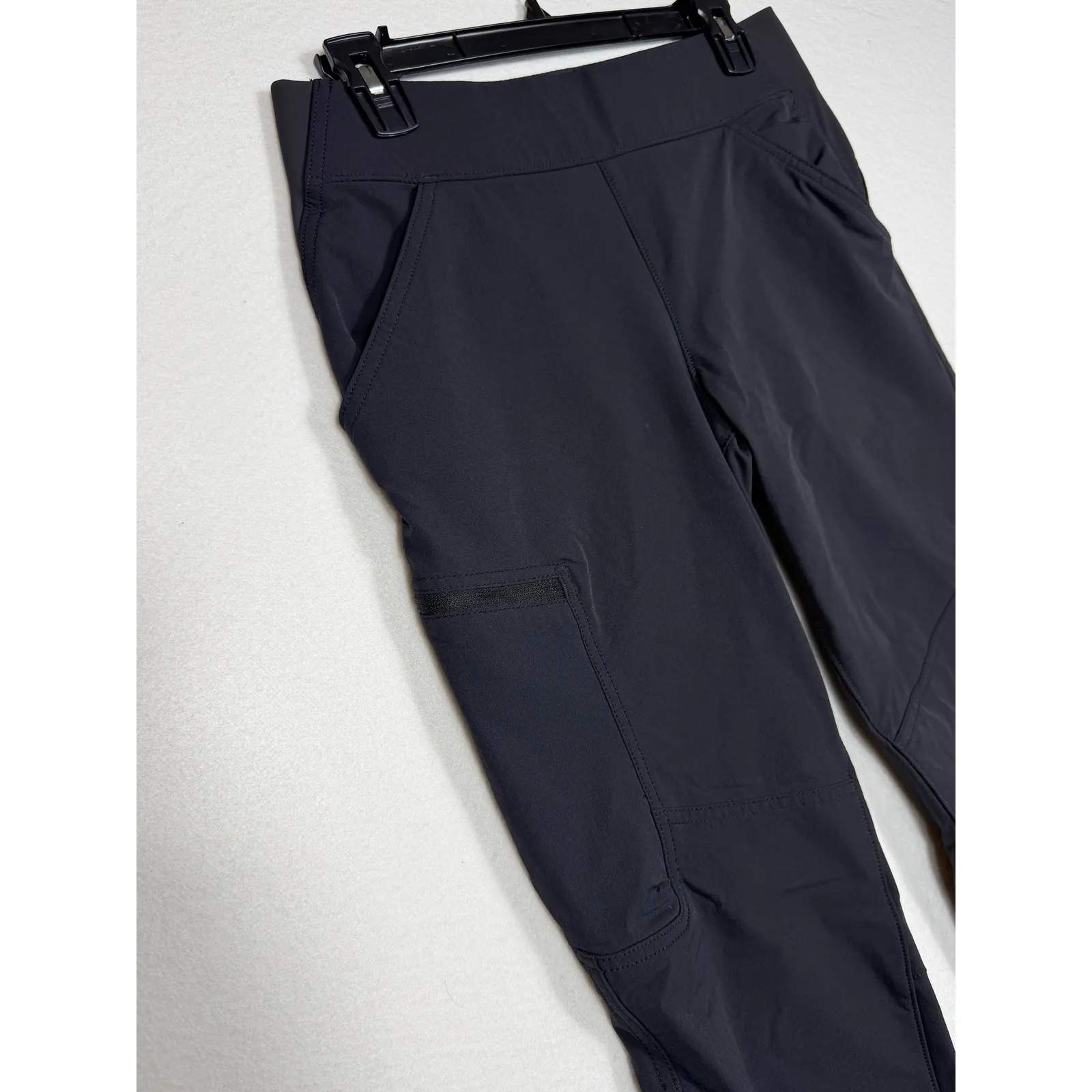 Duluth Trading Co Womens Size 6 Black Cargo Zip Pocket Pants Lightweight Outdoor - Image 9