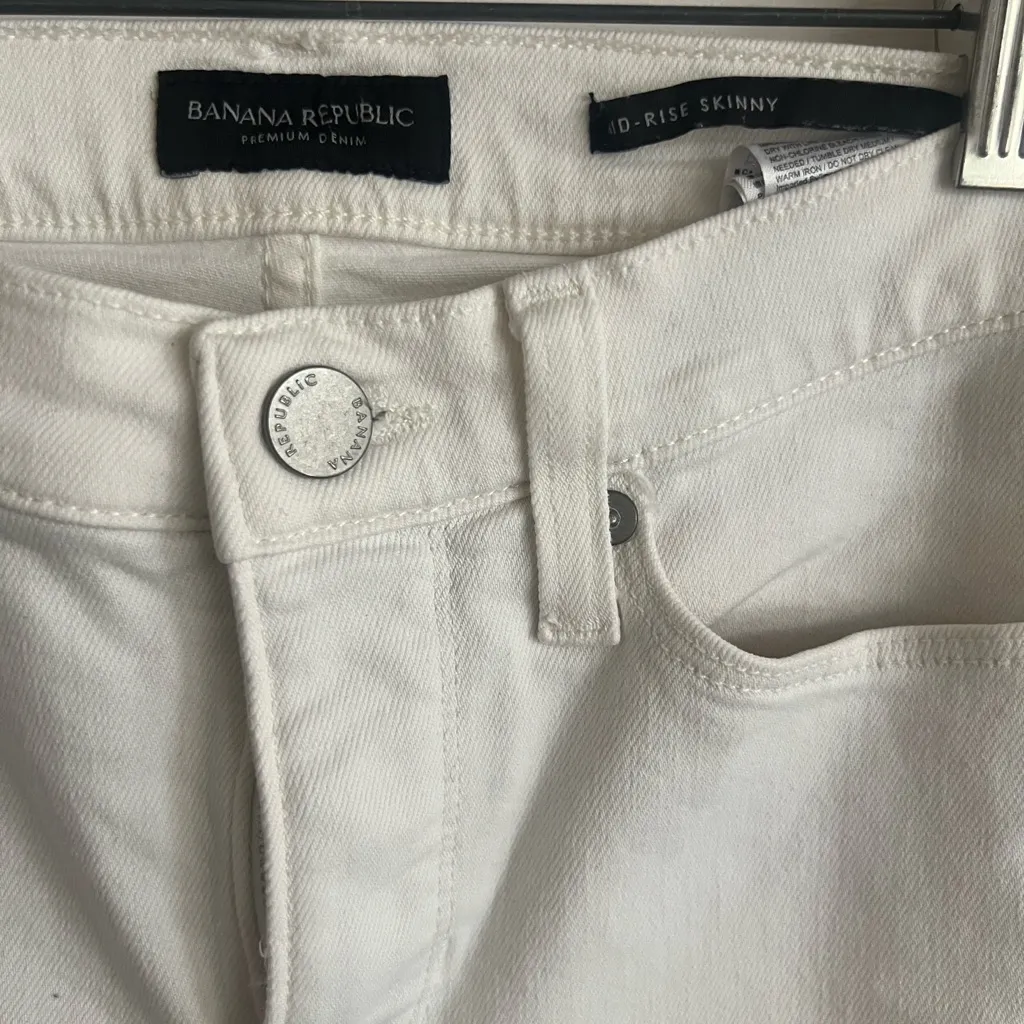 Banana Republic Cream Mid-Rise Skinny Jeans - Image 10