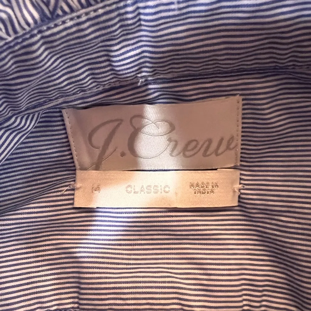 J Crew Women's Classic Button Down Shirt Size 14 - Image 5