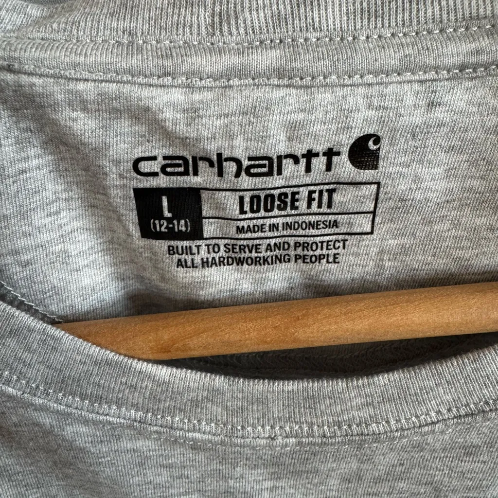 NWT! women’s Carhartt short sleeve gray loose fit t-shirt, Large 12/14 - Image 3