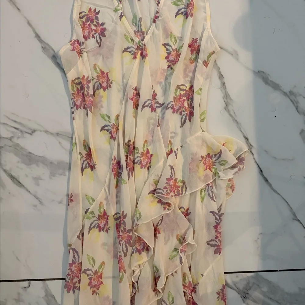 Cream Sleeveless V-Neck Maxi Sundress - Image 6