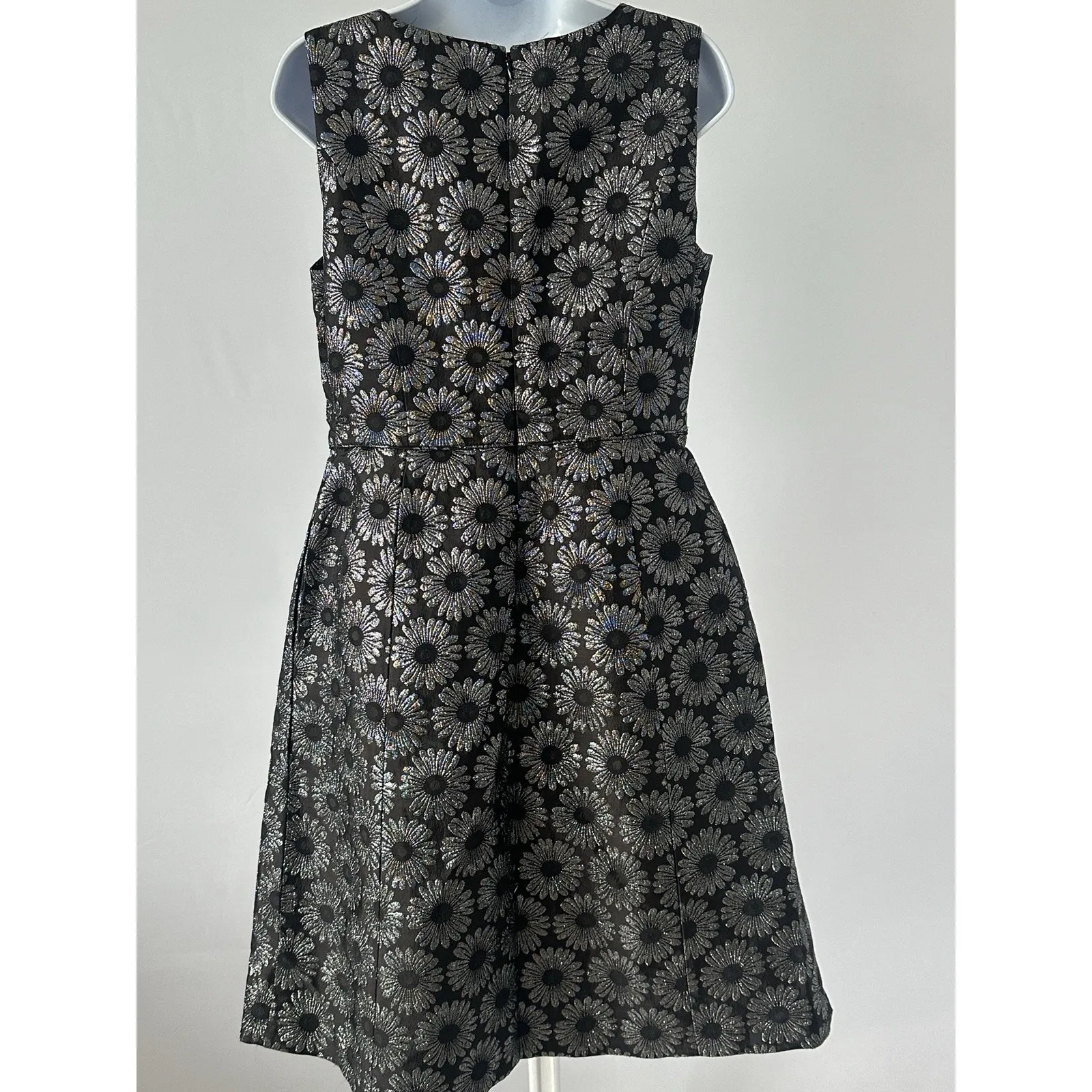 Talbots Black Silver METALLIC Daisy Floral Pleated Dress, Sz: 10P (b49) - Image 2