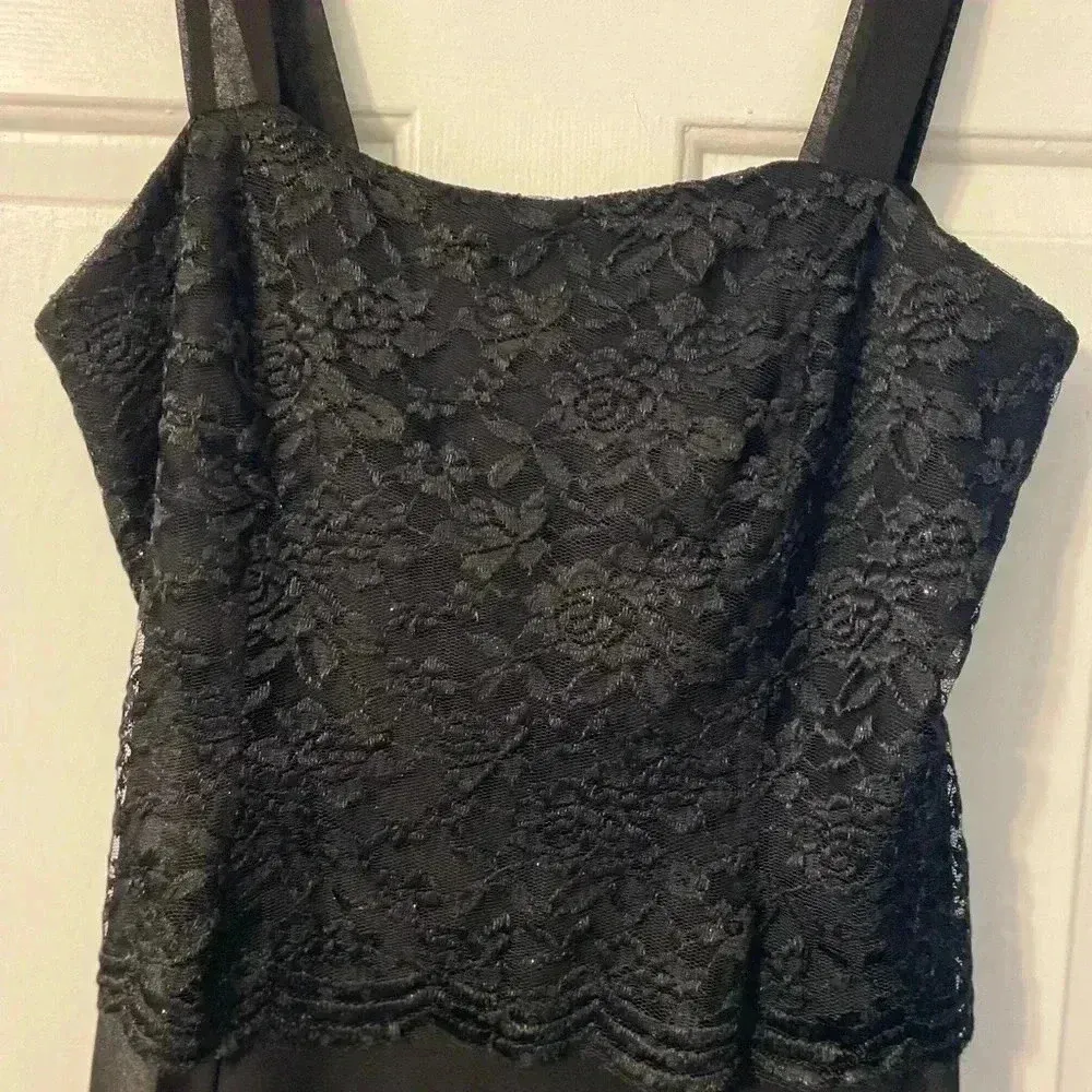 Black wedding dress with lace bodice and chiffon skirt and straps Size‎ XL - Image 5