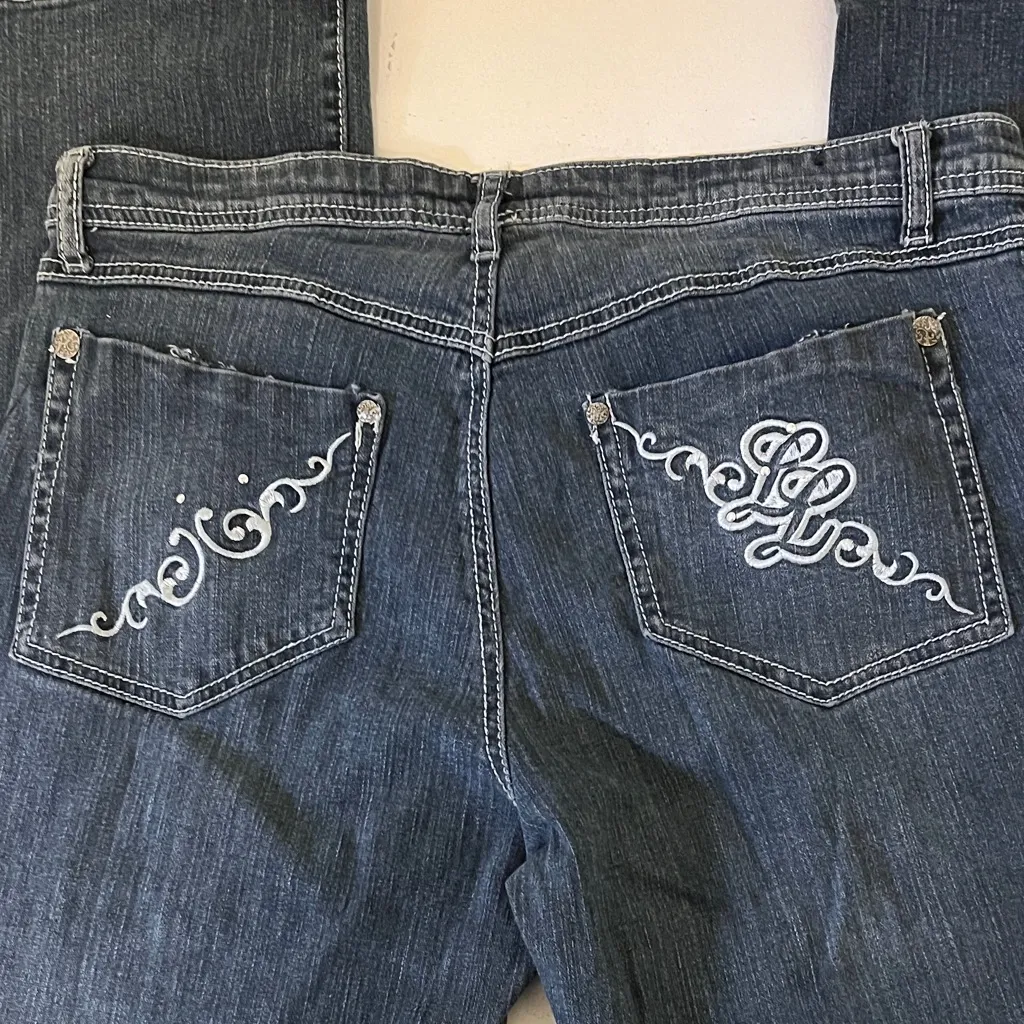 LL Cool J Mid Rise boot cut jeans Blue Size undefined - Image 7