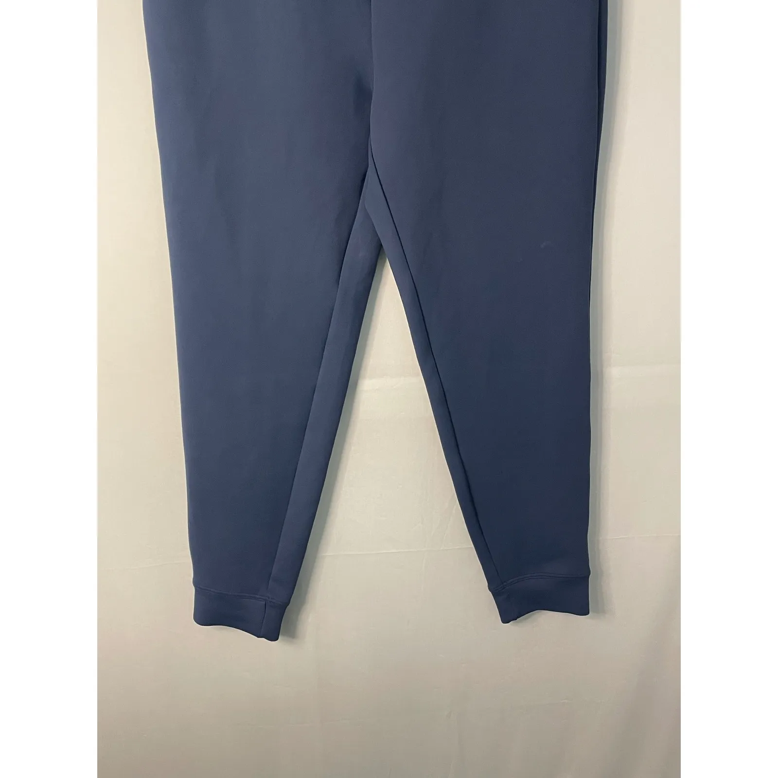 32 Degrees Cool Women's Navy Blue Jogger Pants Size Medium - Image 2