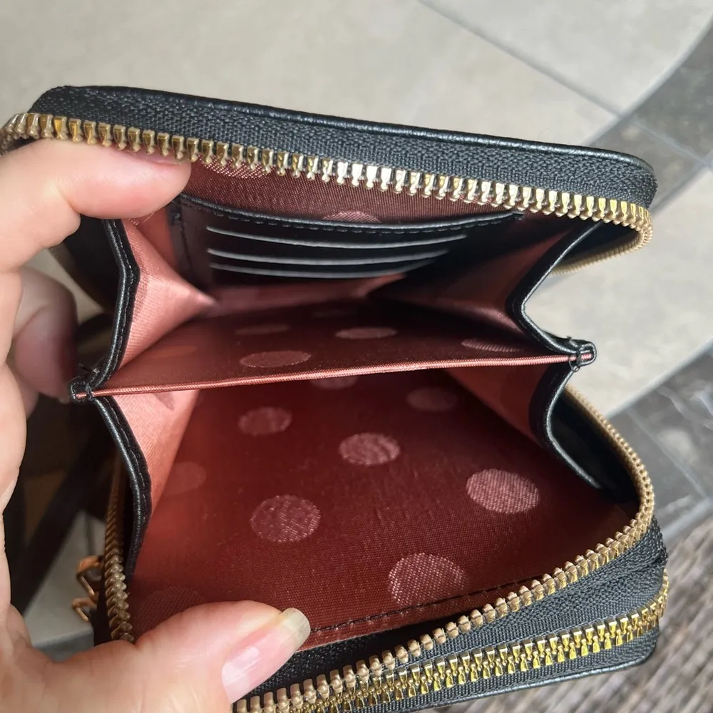 NWOT Black cross body purse - Image 3