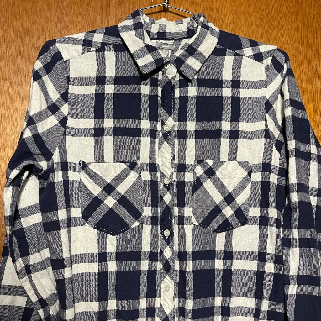 Aerie Woman’s Plaid Blue & White Button Down Romper Size Medium - Image 2