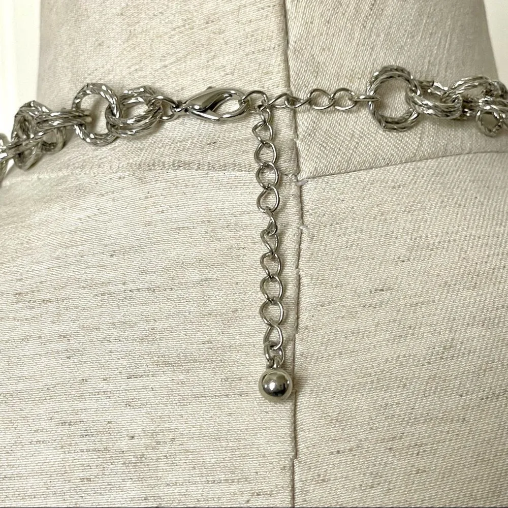 Silver tone chain link necklace - Image 6