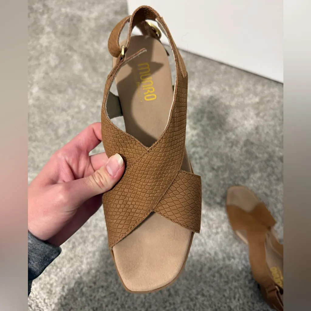 Munro Tan  Sandals - Image 5