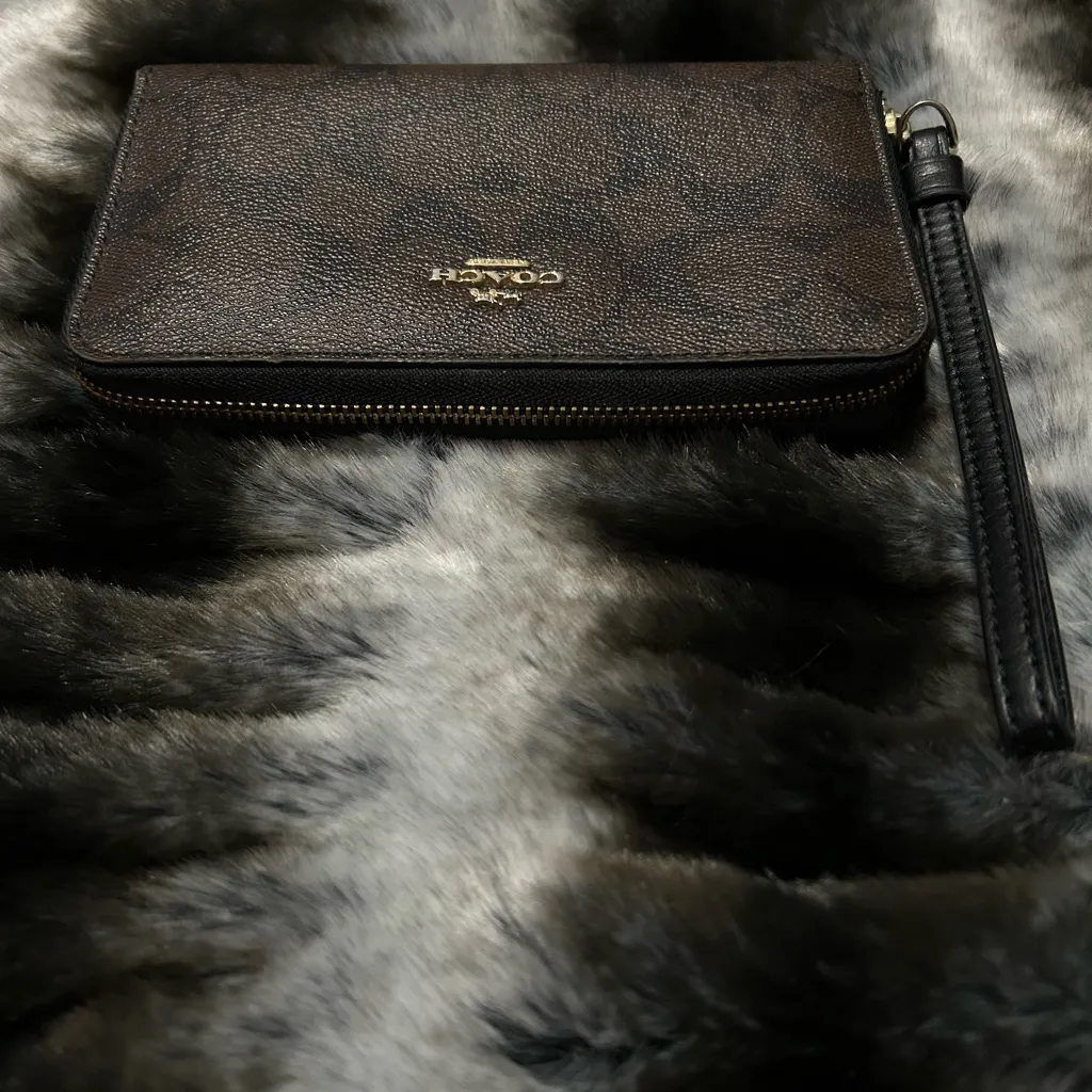 Coach Dark Brown Leather Wristlet - Image 4