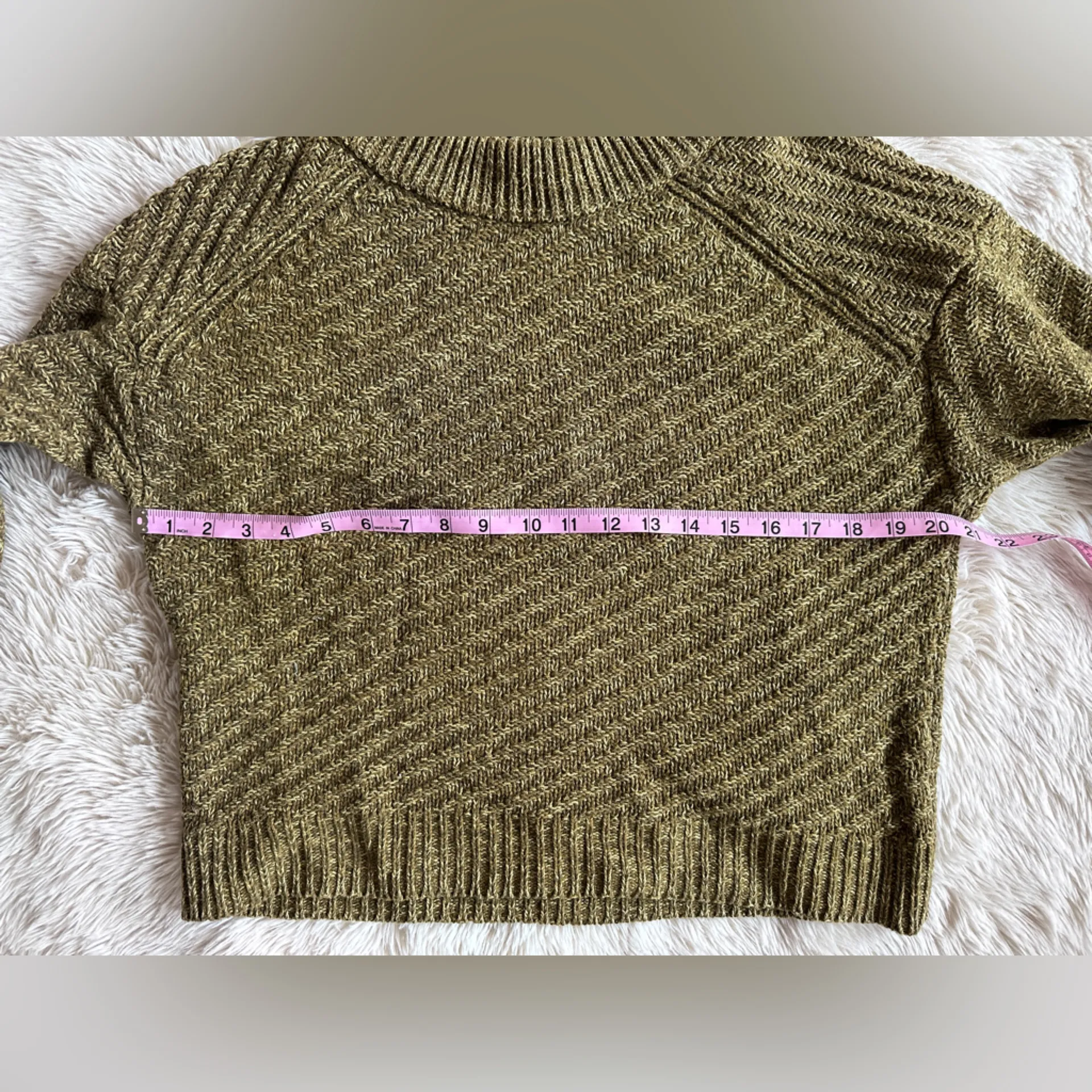 Universal Thread Olive Cropped Sweater Size M - Image 6