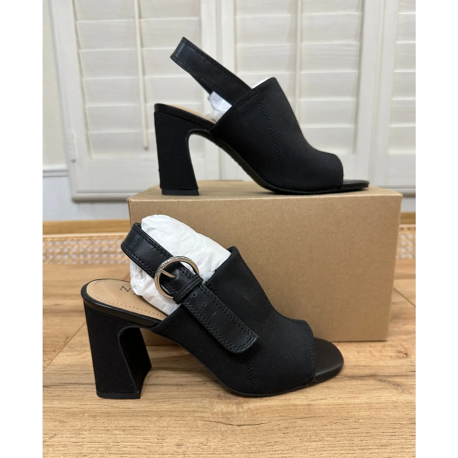 NYDJ Lyssa Block Heel Sandals Indigo Blue List Denim Size 6.5 NWOB Memory Foam - Image 3