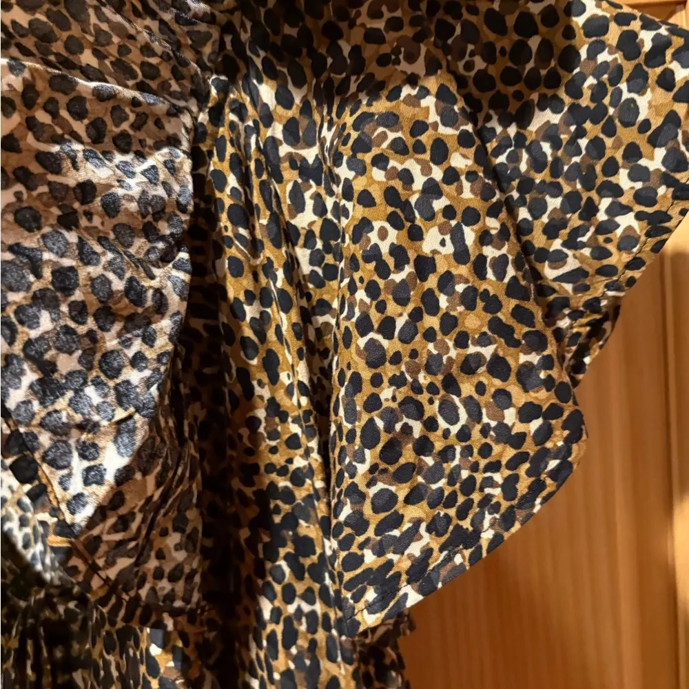 Old Navy Waist Defined Ruffle Trim Mini Dress Leopard print women’s Large NWT - Image 4