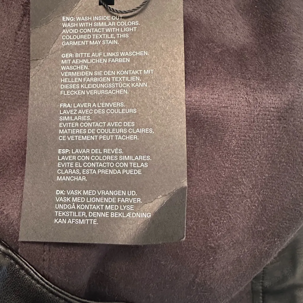 Vero Moda Black Knee-Length Pencil Skirt for Work - Image 6