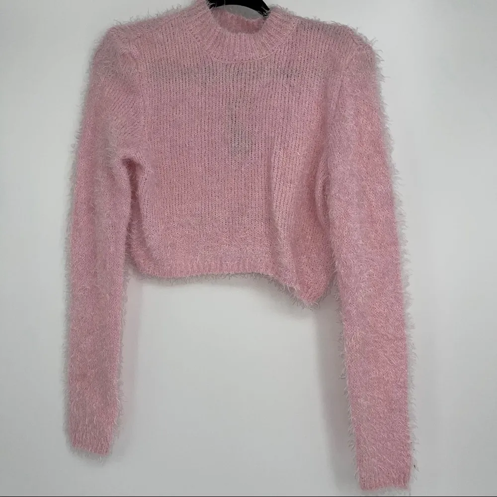 WILD FABLE CROPPED PINK SWEATER LARGE - Image 3
