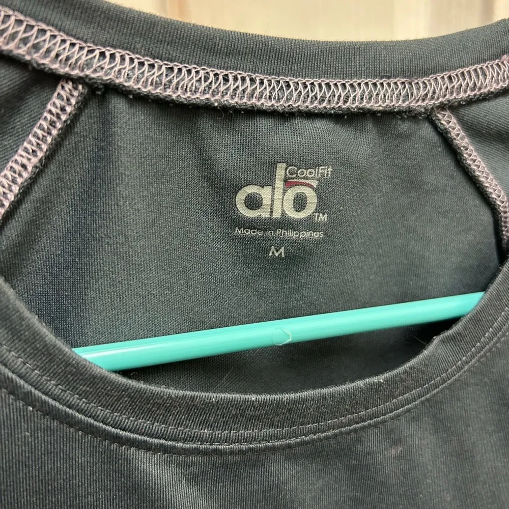 Alo Las Vegas Marathon T-Shirt women’s medium - Image 3