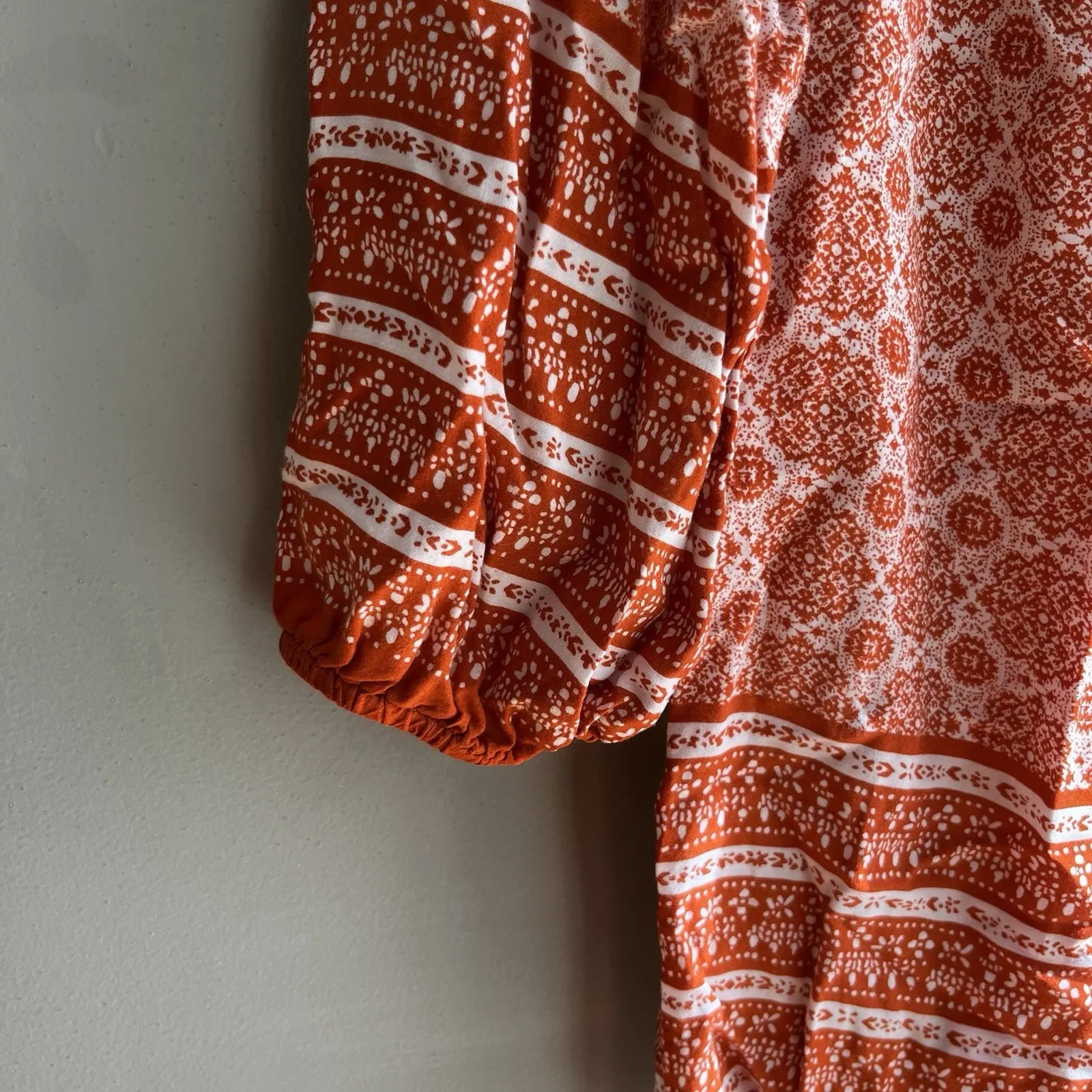 Anne Carson 3/4 Sleeve Blouse Top Women's Size S Orange White Floral V-Neck - Image 6