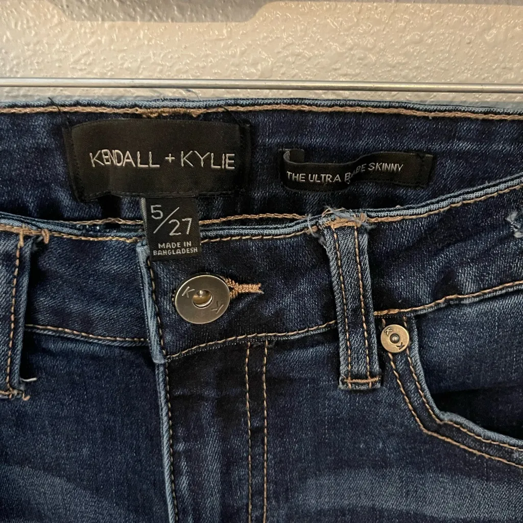 Kendall and Kylie skinny jeans NWOT - Image 2