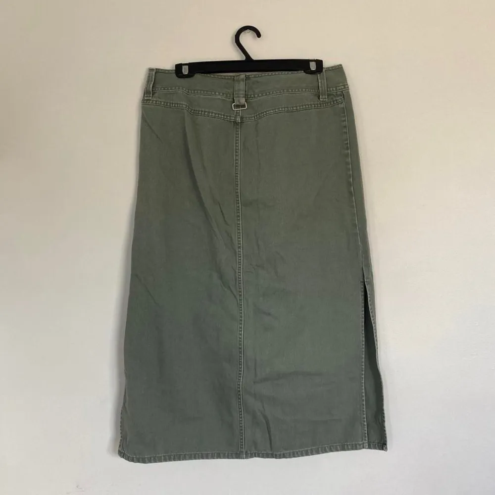 Faded Glory Army green maxi cargo skirt. - Image 3