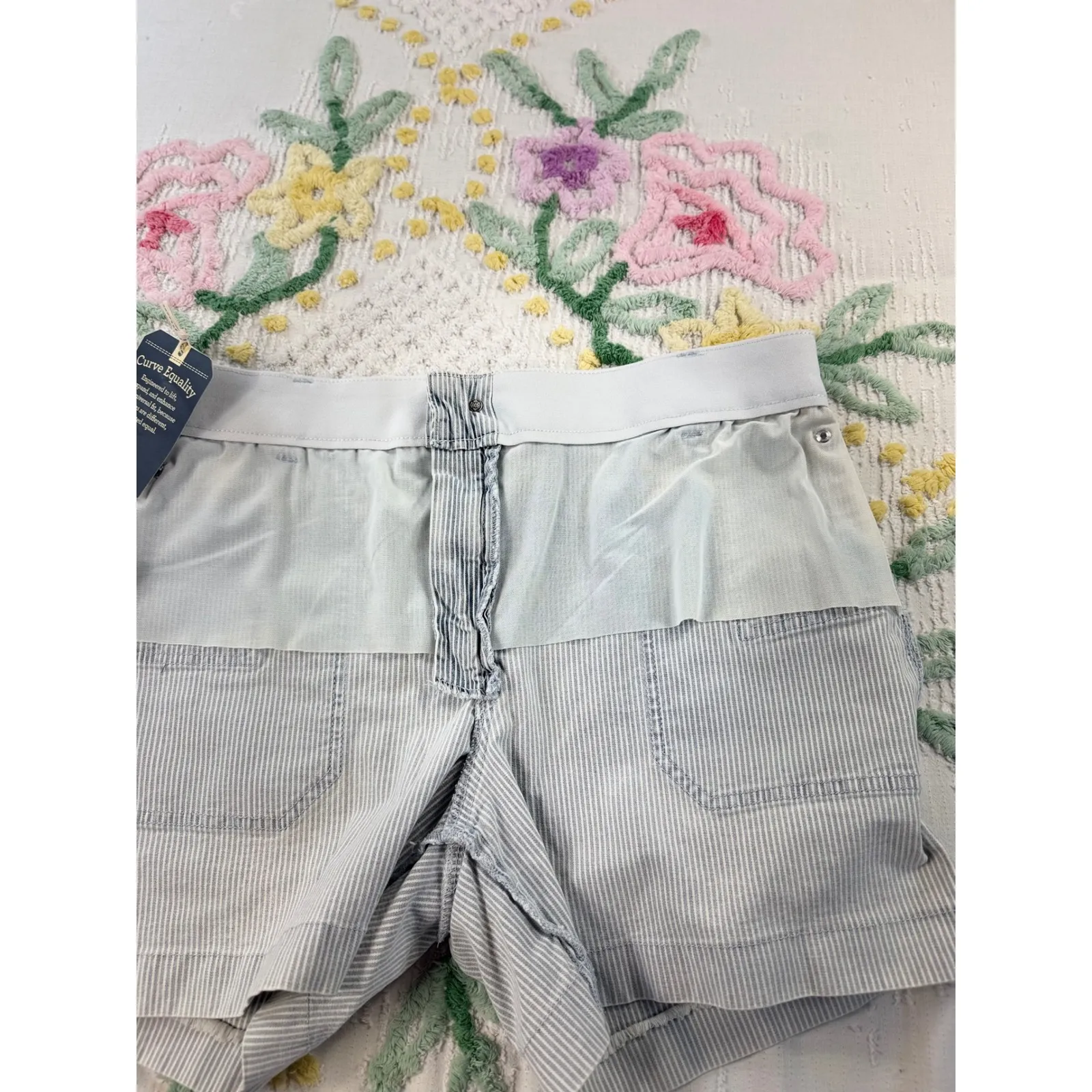 Democracy Womens Size 14 AbSolution High Rise Shorts Blue Stripe Frayed Hem - Image 8