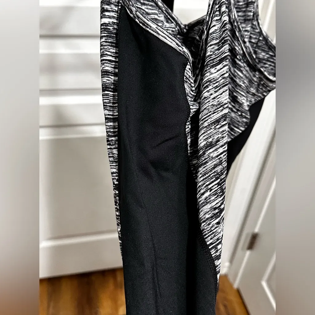 Cabi size large work out top - Image 4