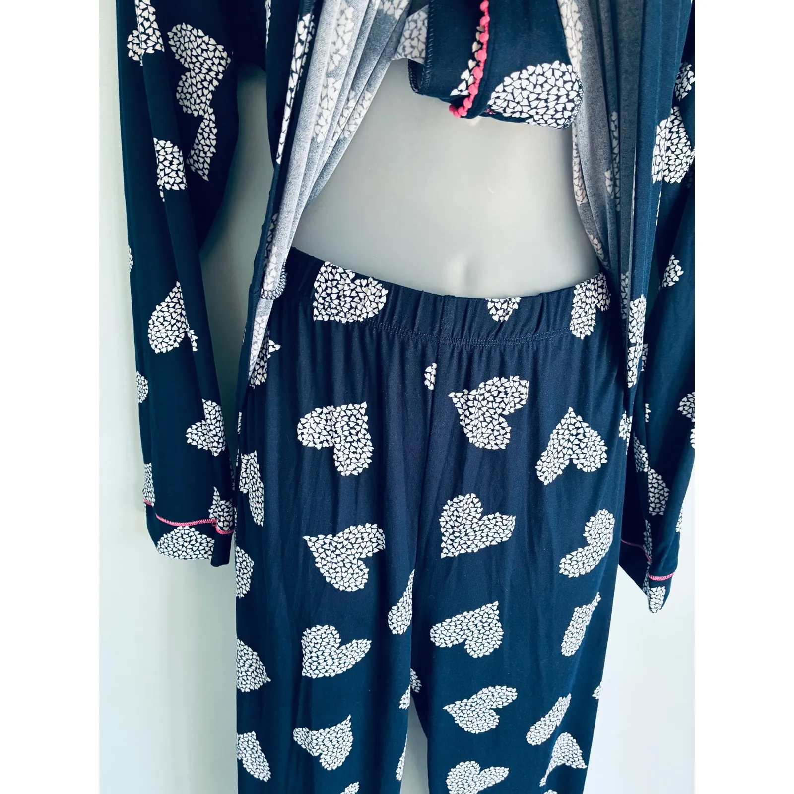 Cuddl Duds Pajama Set NWT Blue and White Hearts Medium - Image 3