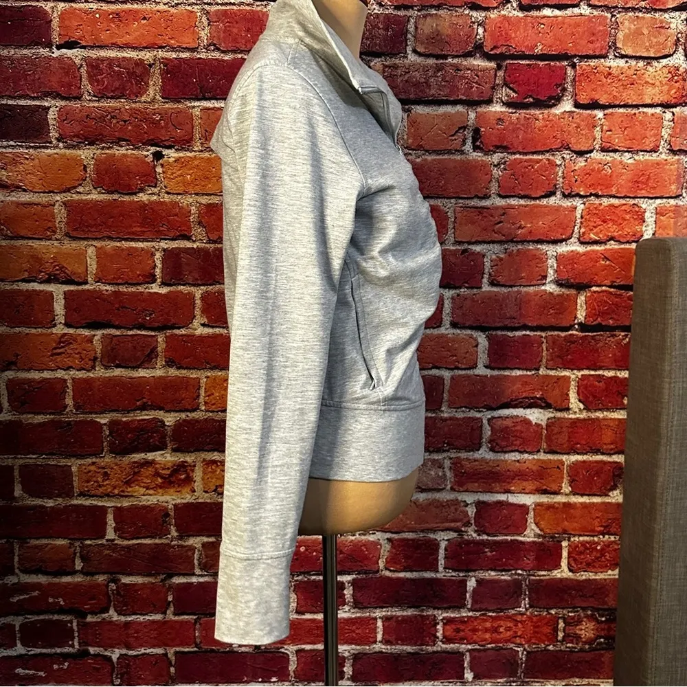 Lululemon jacket size 8 - Image 7