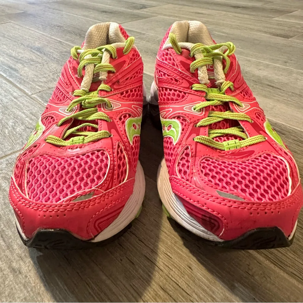 Saucony Guide 6 Women's
Running Shoes Size 7 Bright Neon Pink - Image 2