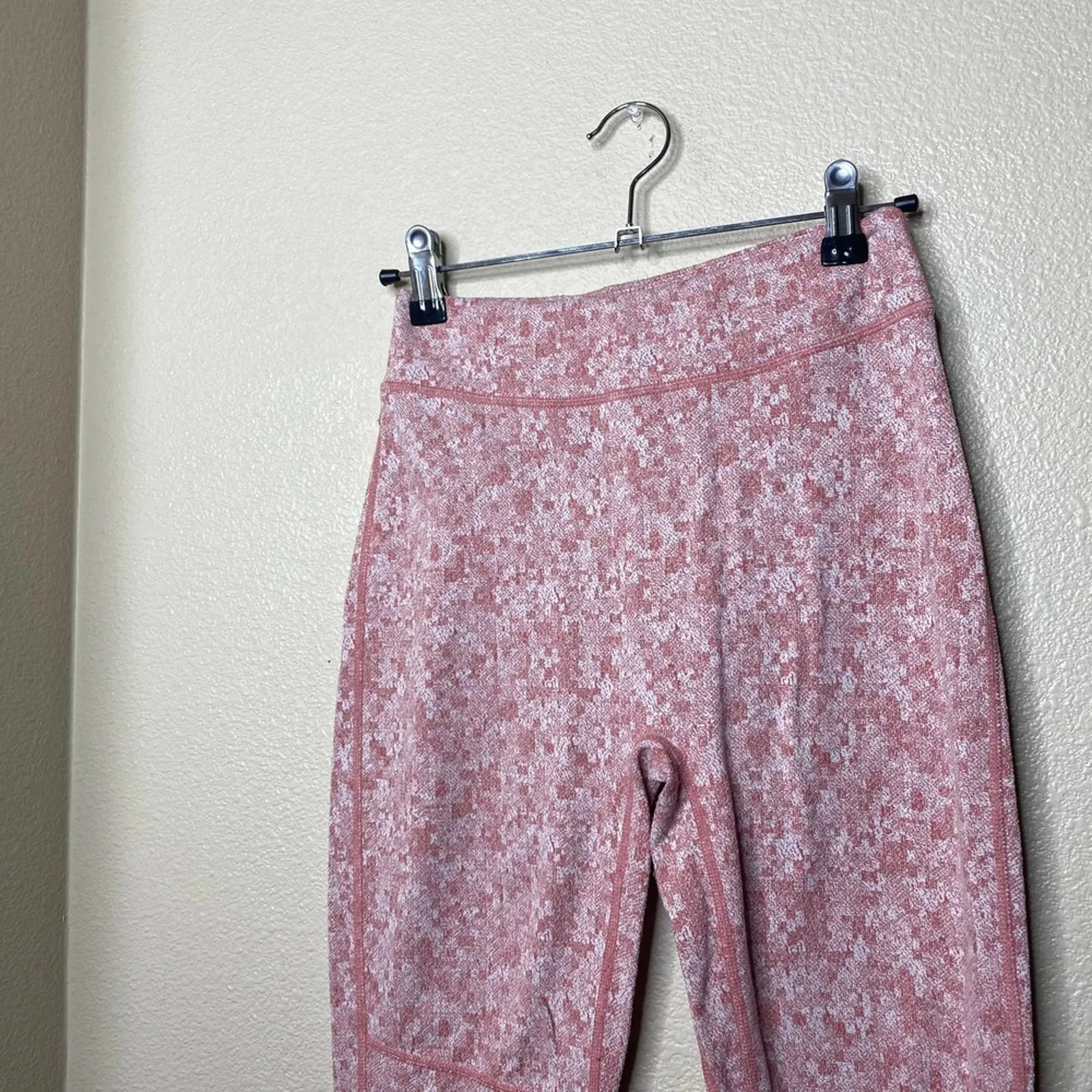 Gymshark Fleur Moroccan Brick Marl Texture Speckled Pink Leggings Sz Small - Image 4