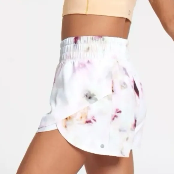 Calia by Carrie Underwood Step Up Performance Watercolor Running Outdoor Shorts White Size L - Image 2